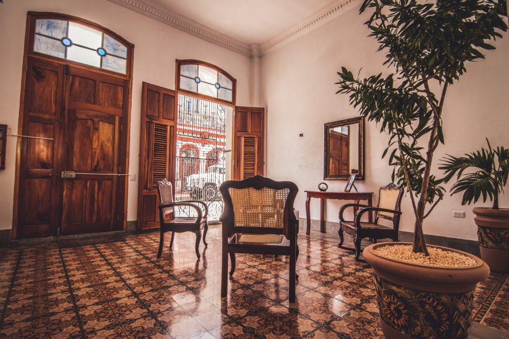 Casa_Particular_Hostal_Cienfuegos_Sunrise_Maide___Jonny_Cienfuegos_Wohnzimmer
