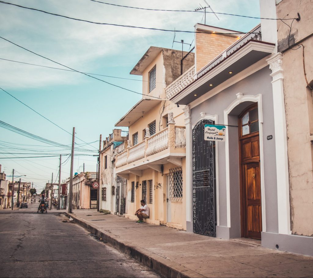 Casa_Particular_Hostal_Cienfuegos_Sunrise_Maide__Jonny_Cienfuegos_Front